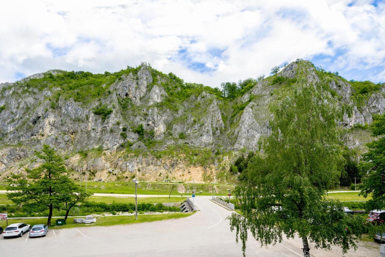 Vila Nico Baia de Fier Exteriér fotografie