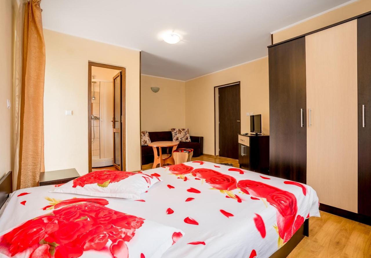 Vila Nico Baia de Fier Exteriér fotografie