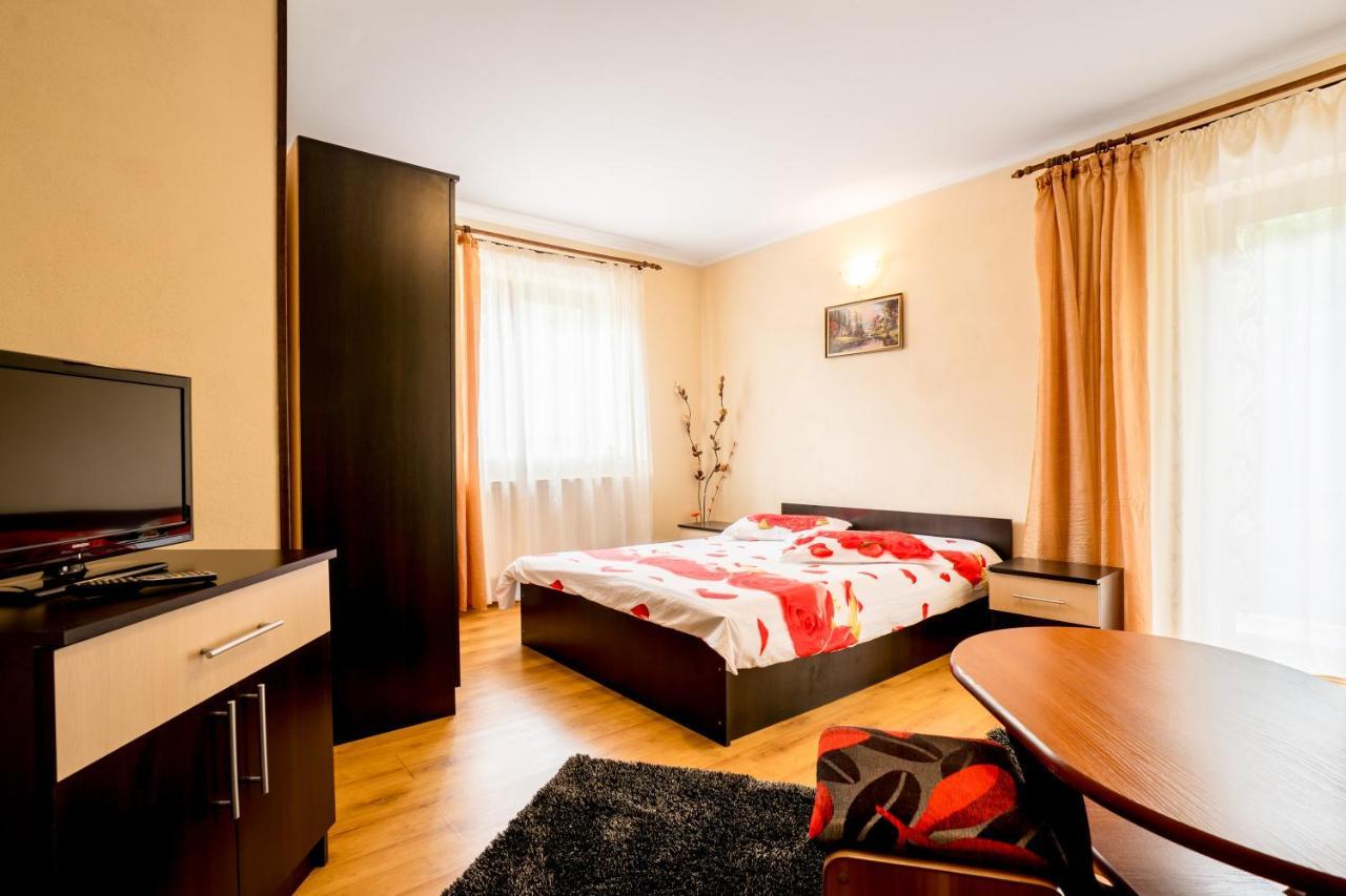 Vila Nico Baia de Fier Exteriér fotografie