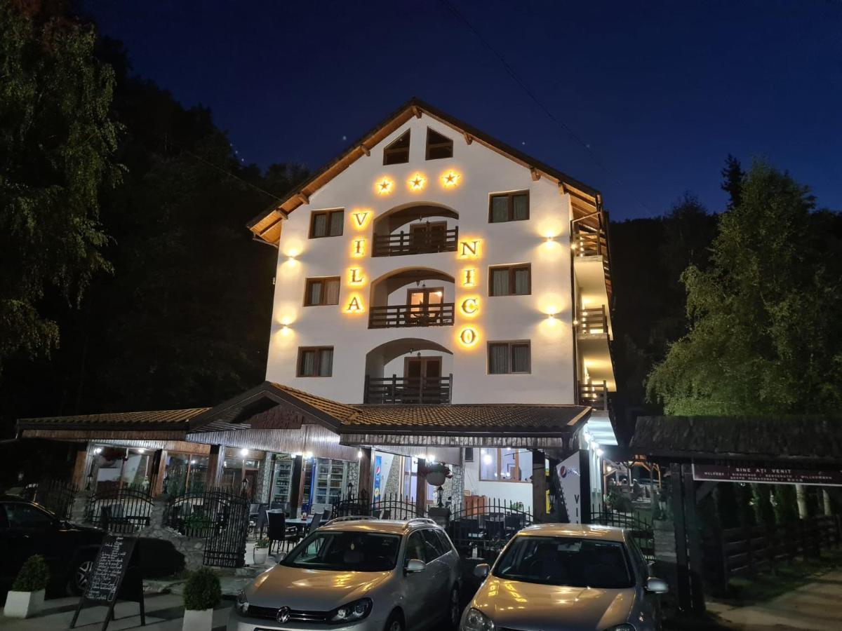 Vila Nico Baia de Fier Exteriér fotografie